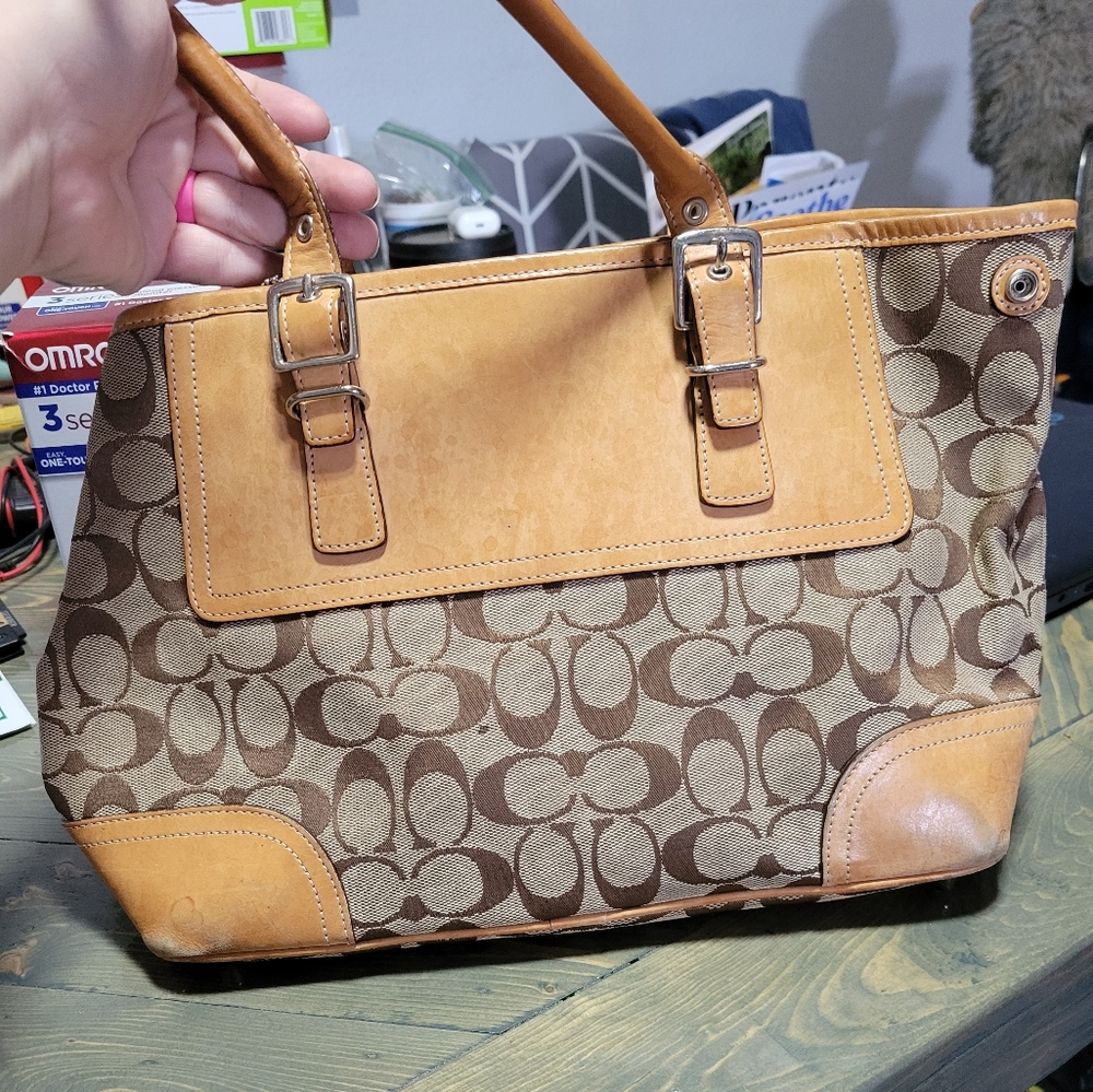 Vintage Coach purse style 6366